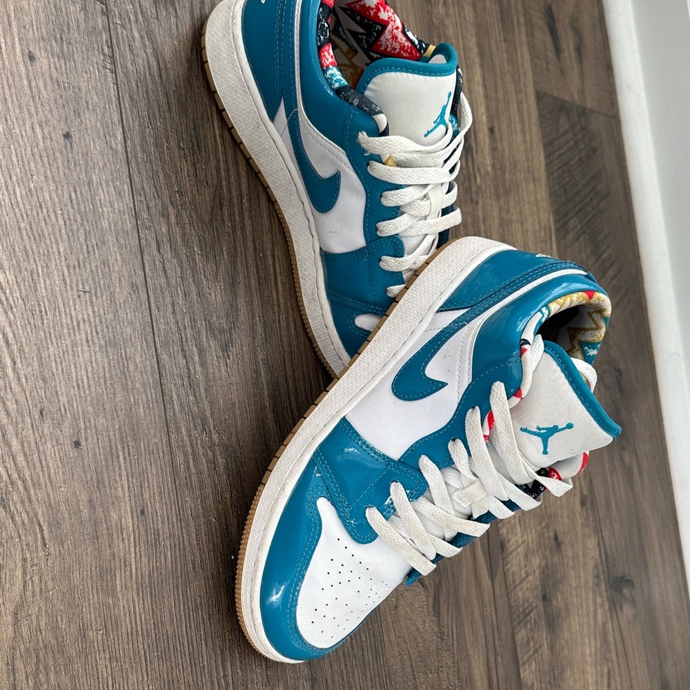 Nike Kids Sneakers in Blue and White
